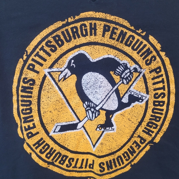 Crosby Pittsburgh Penguins Womens Small V-Neck Shirt - Picture 3 of 9